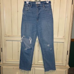 Abercrombie & Fitch The 90’s Straight Ultra High Rise Jean Size 27